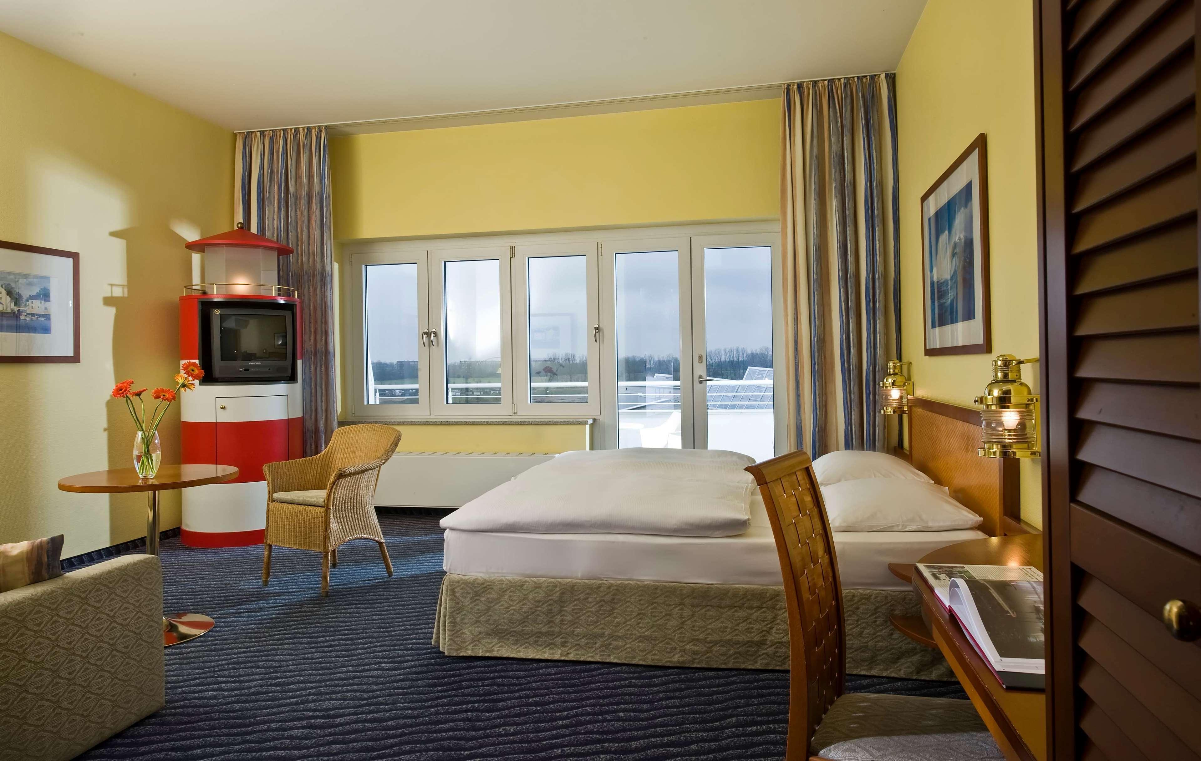 Wyndham Stralsund Hansedom Exterior photo